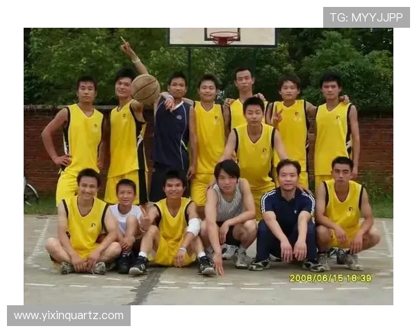 刘伟专访：追忆足球生涯的辉煌与挑战